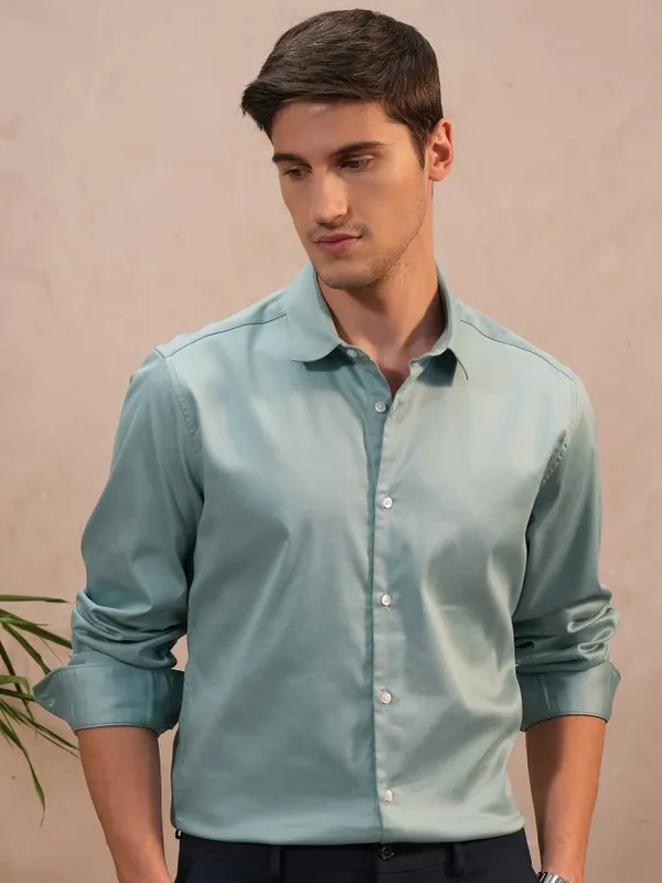  Locomotive Men Teal Solid Slim Fit Casual Shirts