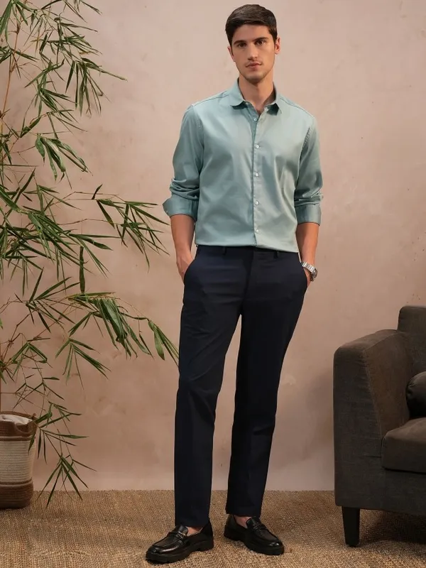  Locomotive Men Teal Solid Slim Fit Casual Shirts