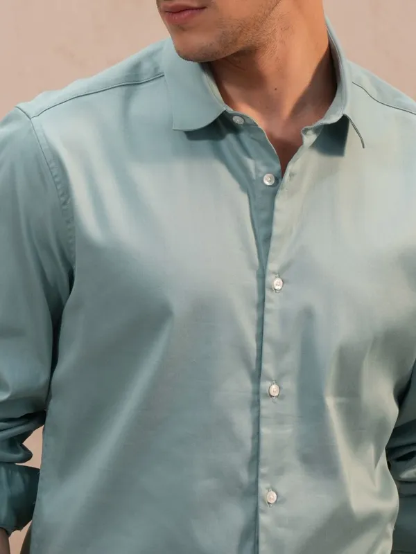  Locomotive Men Teal Solid Slim Fit Casual Shirts