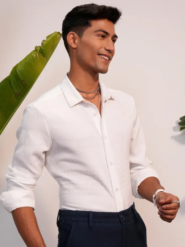  Locomotive Men White Self Design Slim Fit Casual Shirts