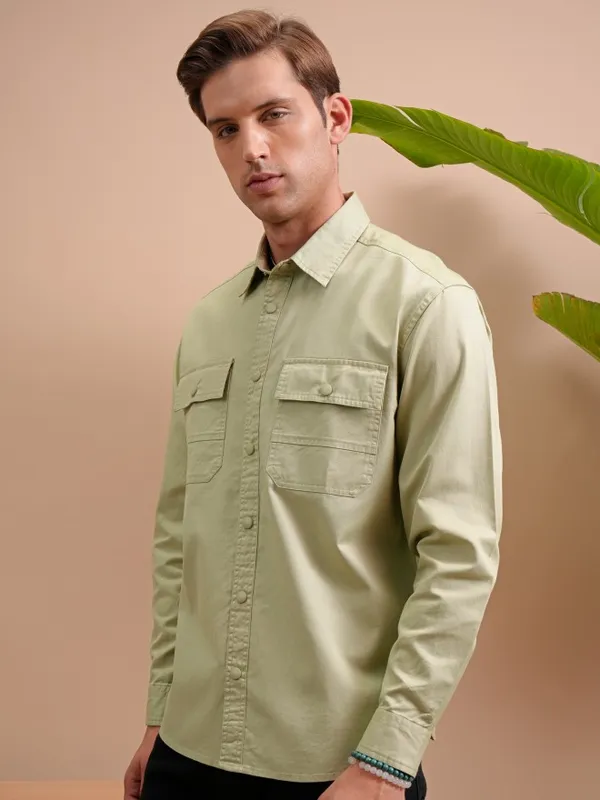  Locomotive Men Olive Solid Slim Fit Casual Shirts