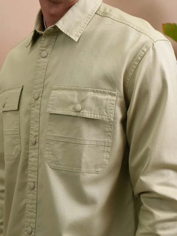  Locomotive Men Olive Solid Slim Fit Casual Shirts