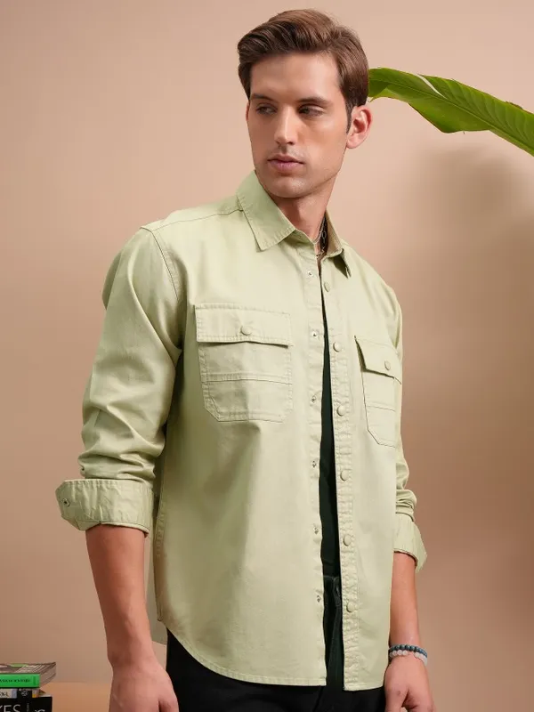  Locomotive Men Olive Solid Slim Fit Casual Shirts