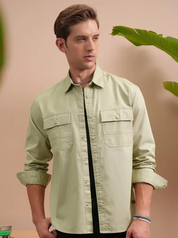  Locomotive Men Olive Solid Slim Fit Casual Shirts