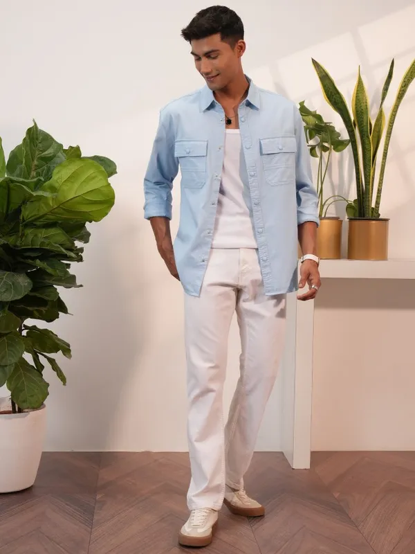 Locomotive Men Blue Solid Slim Fit Casual Shirts