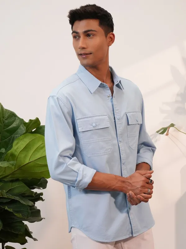  Locomotive Men Blue Solid Slim Fit Casual Shirts