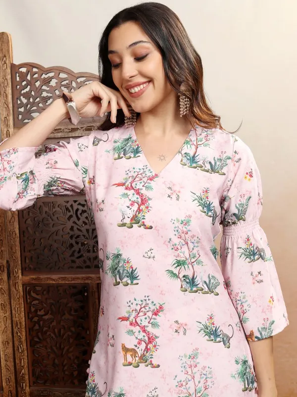 Vishudh Women Pink Printed Straight Kurta