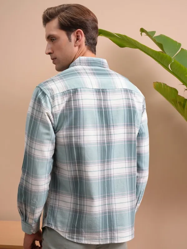  Locomotive Men Teal Checked Regular Fit Casual Shirts