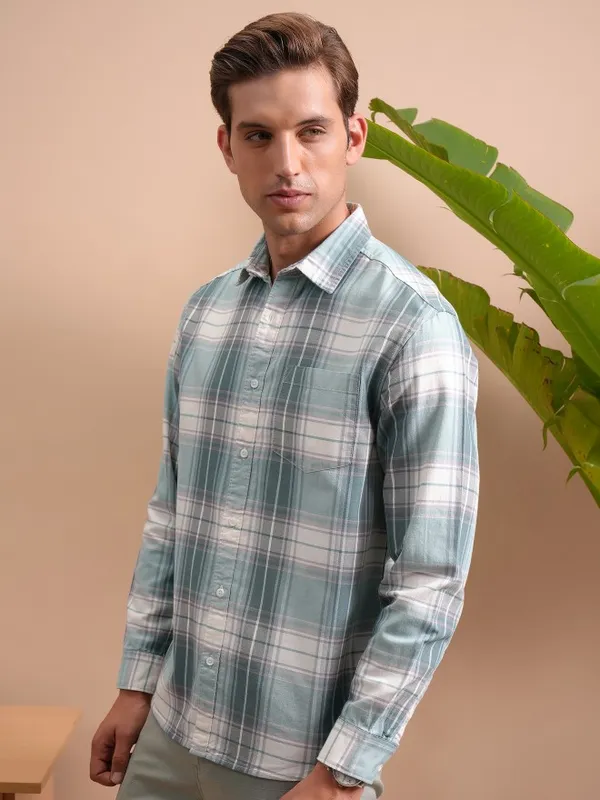  Locomotive Men Teal Checked Regular Fit Casual Shirts