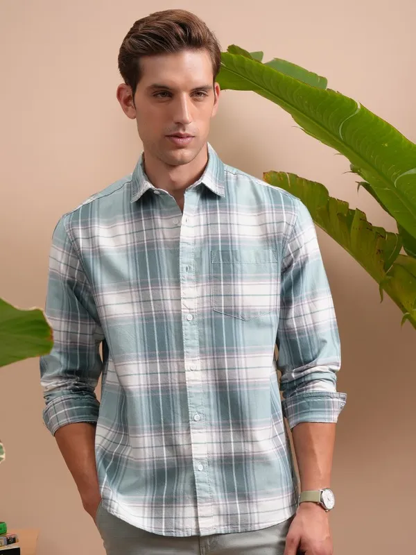  Locomotive Men Teal Checked Regular Fit Casual Shirts