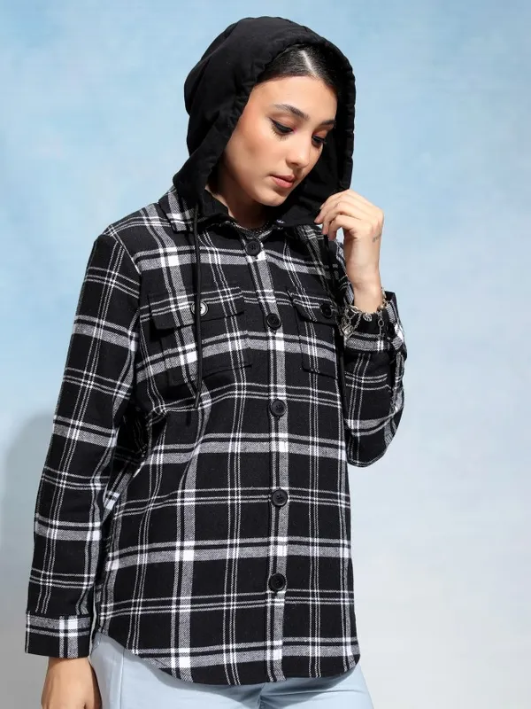 Tokyo Talkies Women Black Solid Regular Fit Casual Shirt