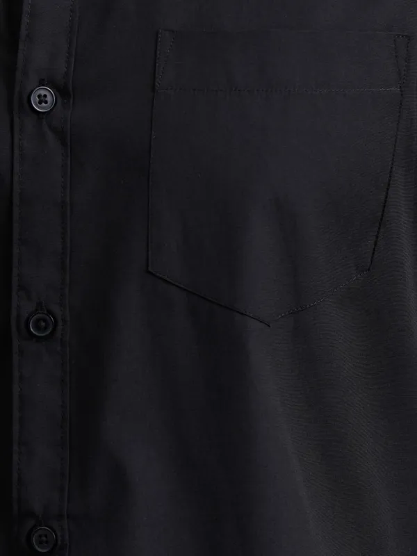  Highlander Men Black Solid Slim Fit Casual Shirts