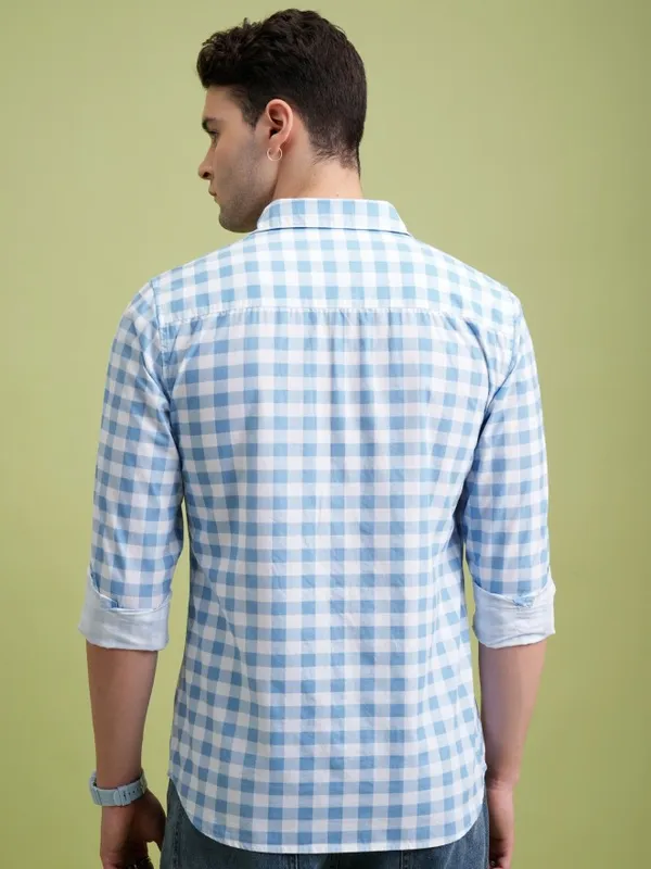  Highlander Men Blue Checked Slim Fit Casual Shirts