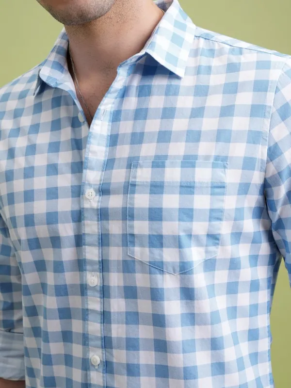  Highlander Men Blue Checked Slim Fit Casual Shirts