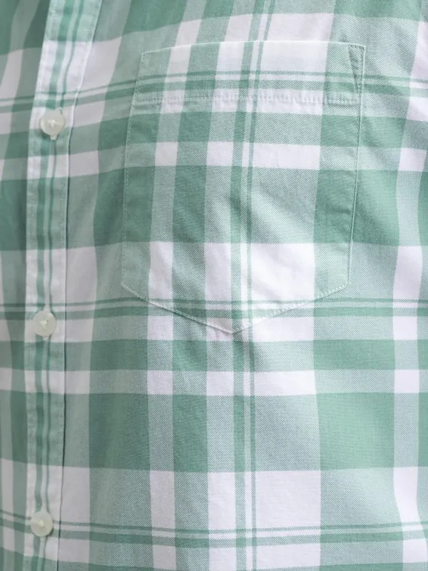  Highlander Men Green Checked Slim Fit Casual Shirts