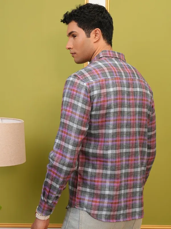 Locomotive Premium Men Grey Checked Relaxed Fit Casual Shirt