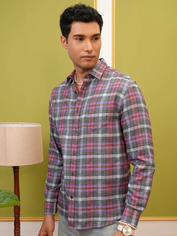 Locomotive Premium Men Grey Checked Relaxed Fit Casual Shirt