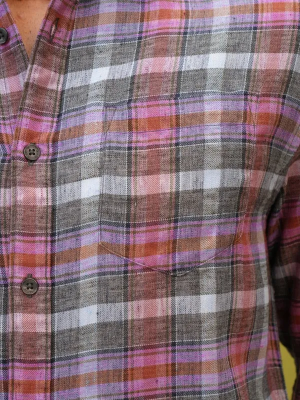 Locomotive Premium Men Grey Checked Relaxed Fit Casual Shirt