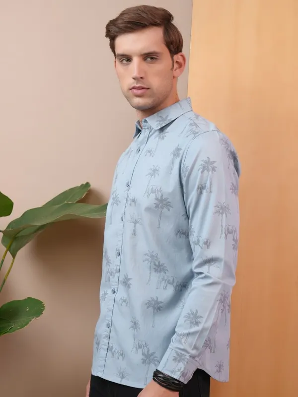 Locomotive Men Blue Printed Slim Fit Casual Shirt