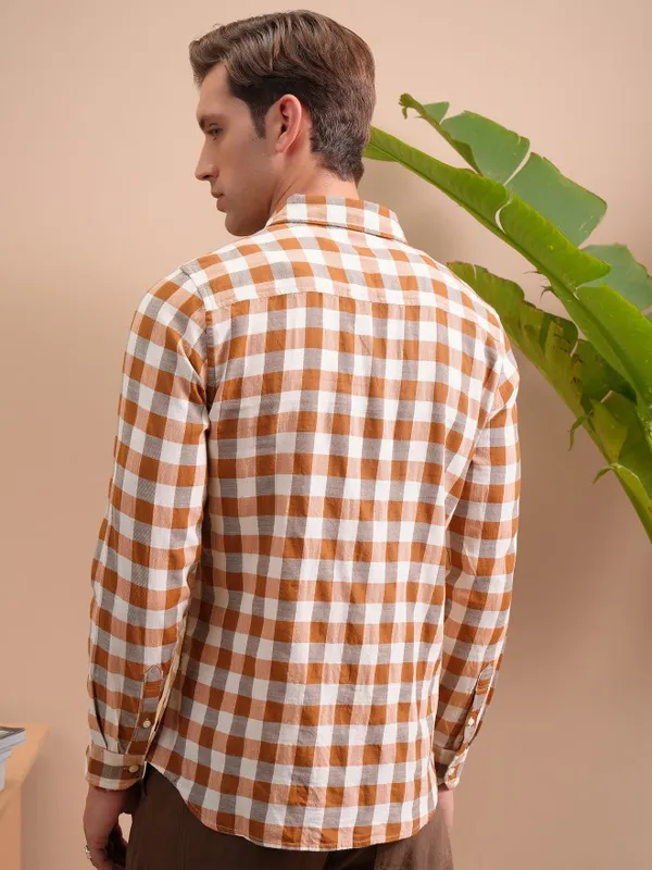  Locomotive Men Terracotta Checked Slim Fit Casual Shirts