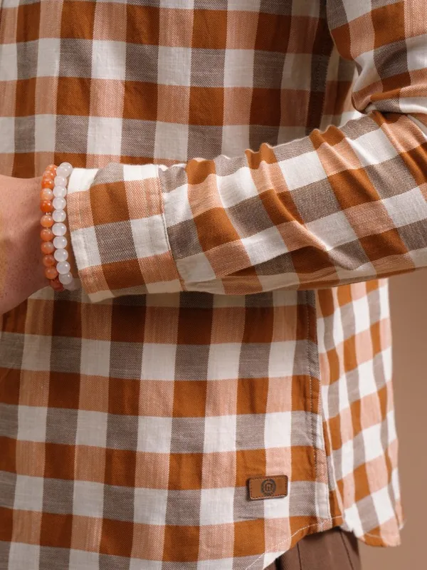  Locomotive Men Terracotta Checked Slim Fit Casual Shirts