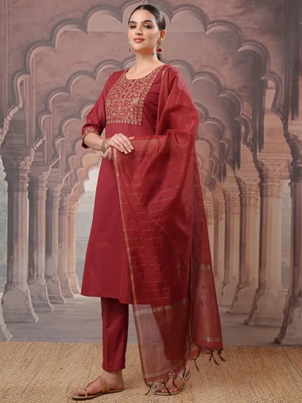 Vishudh Women Red Embroidered Kurta With Trousers And Dupatta