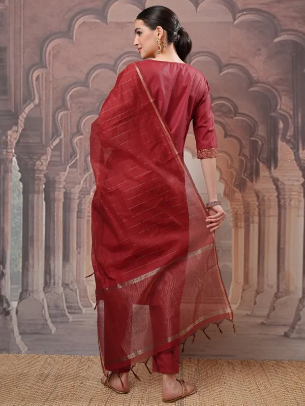 Vishudh Women Red Embroidered Kurta With Trousers And Dupatta