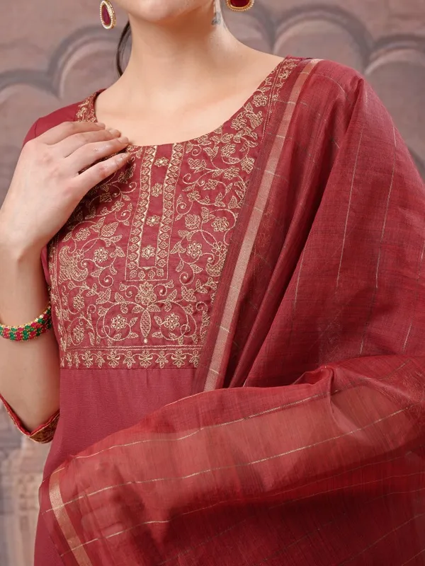 Vishudh Women Red Embroidered Kurta With Trousers And Dupatta