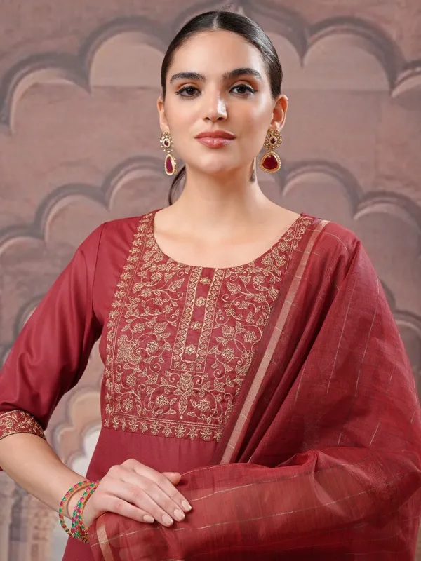 Vishudh Women Red Embroidered Kurta With Trousers And Dupatta