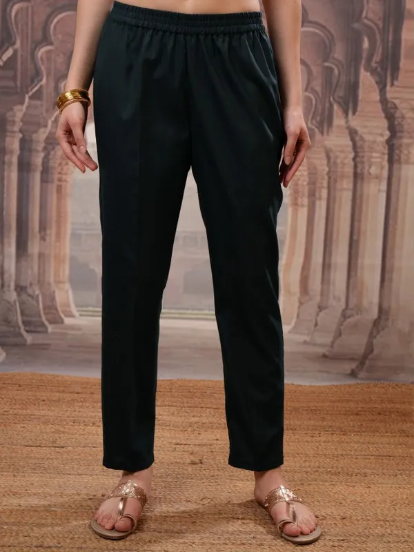 Vishudh Women Green Embroidered Kurta With Trouser And Dupatta