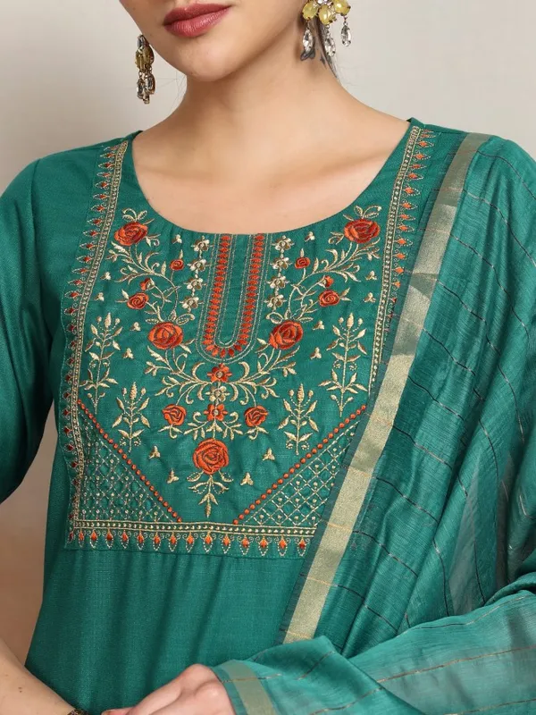 Women Kurta With Trouser And Dupatta