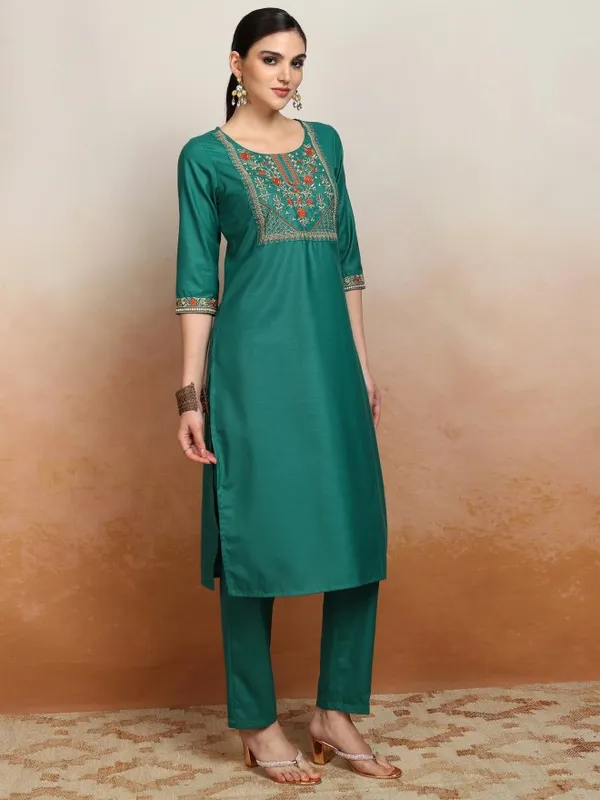 Women Kurta With Trouser And Dupatta