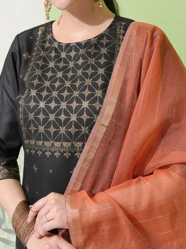 Vishudh Women Black Printed Kurta With Palazzos & Dupatta
