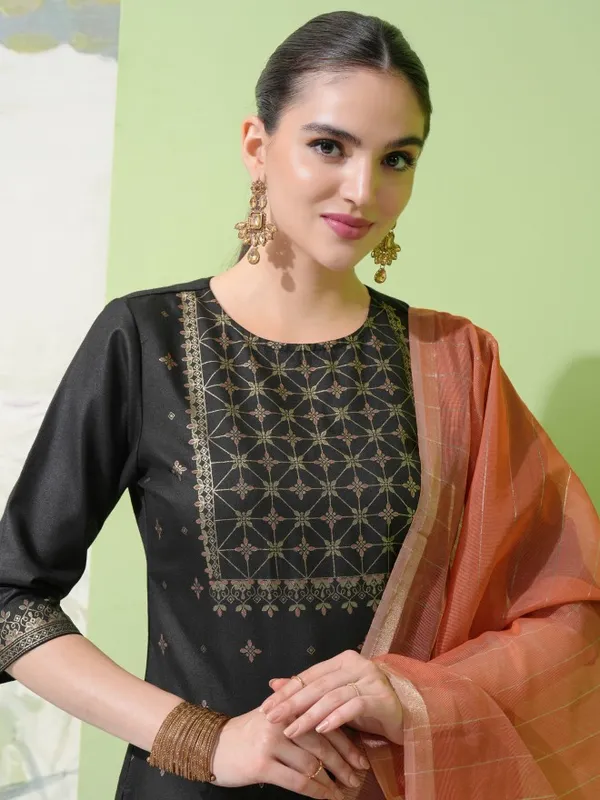 Vishudh Women Black Printed Kurta With Palazzos & Dupatta
