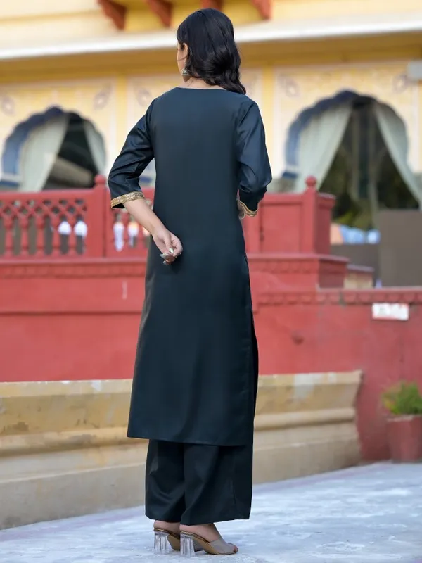 Vishudh Women Green Solid Kurta With Palazzo And Dupatta