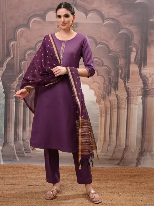 Women Kurta With Trousers & Dupatta