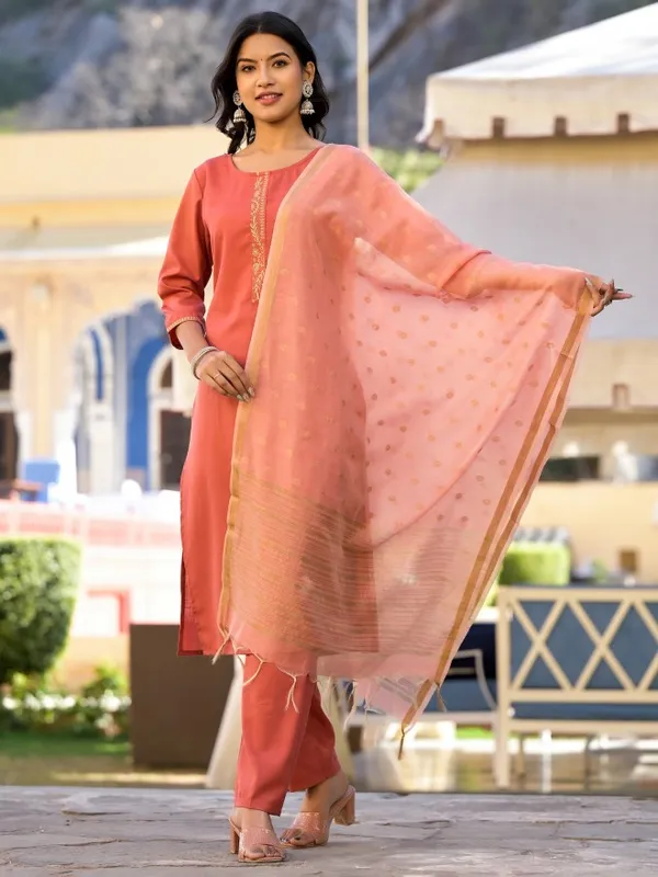  Vishudh Women Coral Solid Kurta Sets