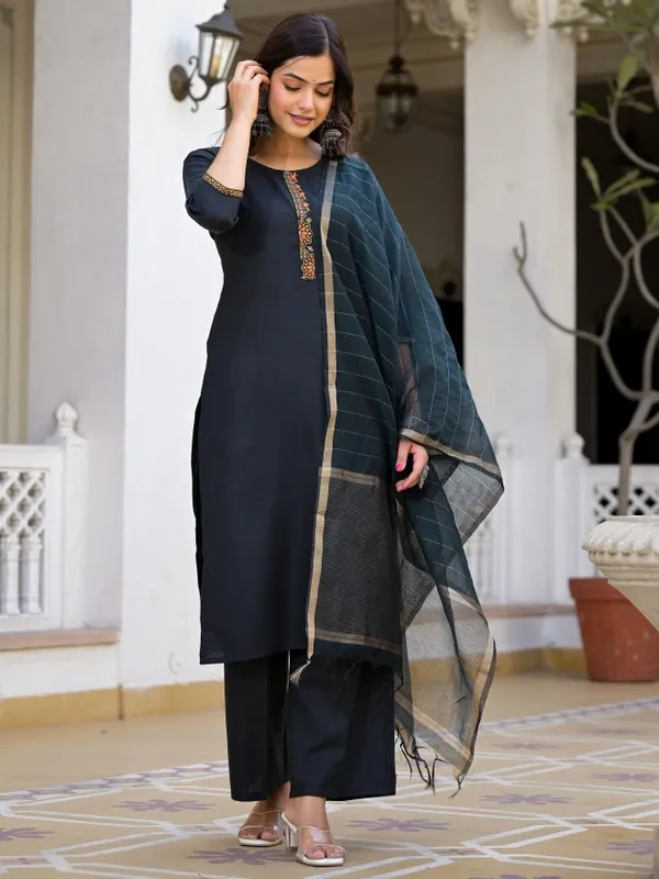 Vishudh Women Navy Blue Solid Kurta With Trouser And Dupatta