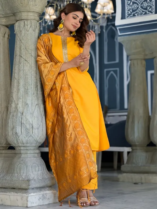  Vishudh Women Yellow Solid Kurta Sets