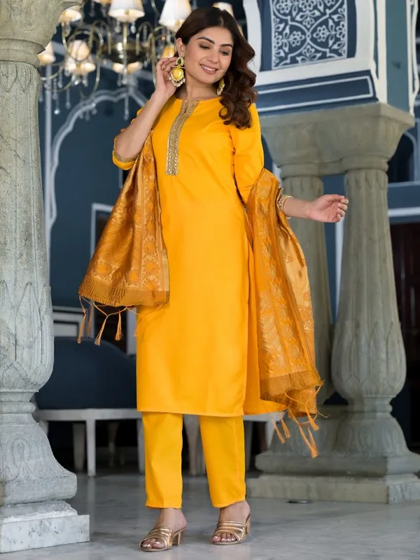  Vishudh Women Yellow Solid Kurta Sets