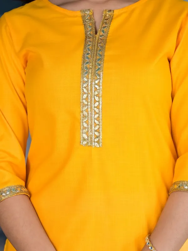  Vishudh Women Yellow Solid Kurta Sets