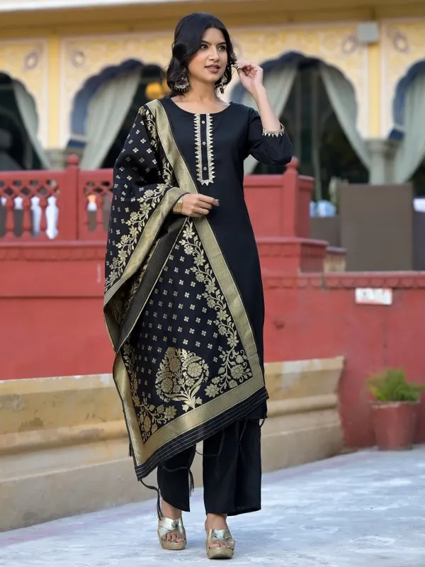Vishudh Women Black Solid Kurta With Palazzo And Dupatta