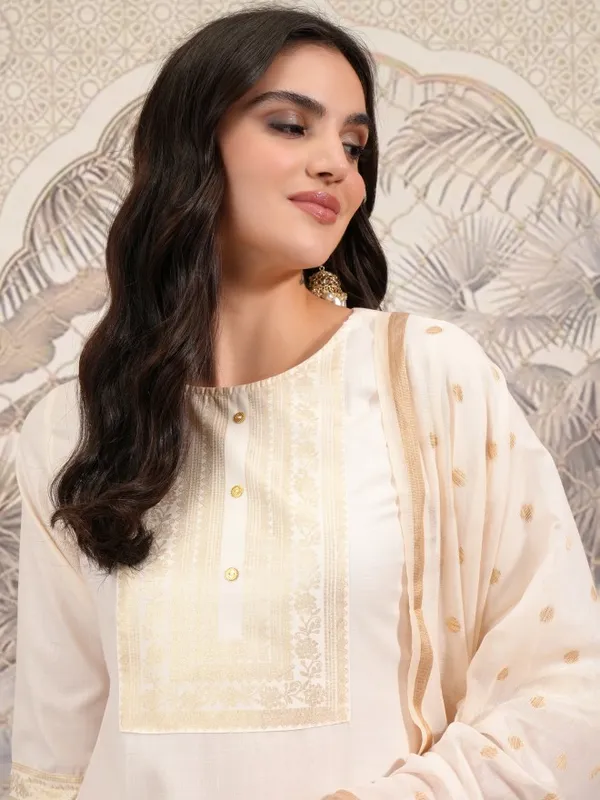 Women Kurta With Palazzo & Dupatta