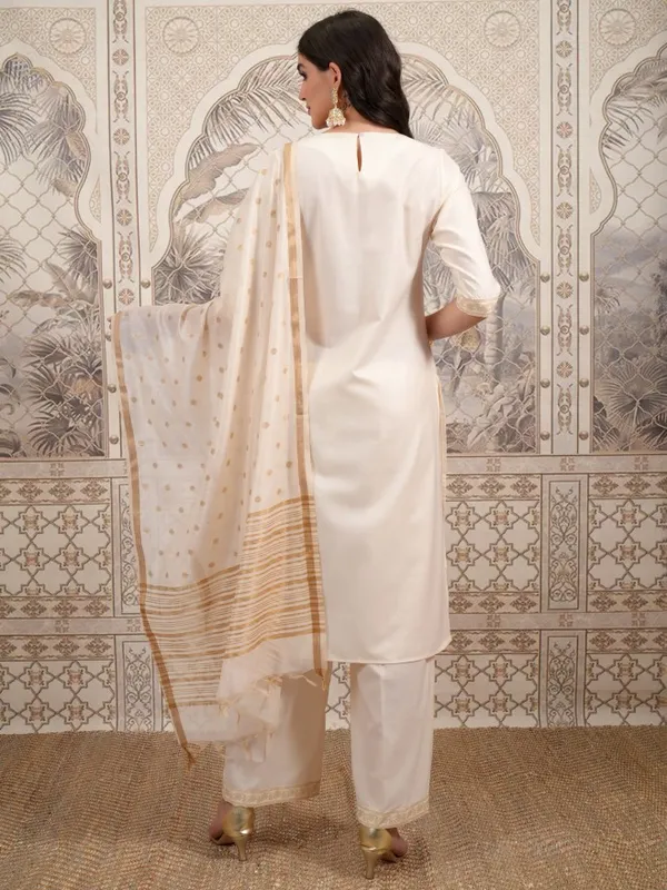Women Kurta With Palazzo & Dupatta