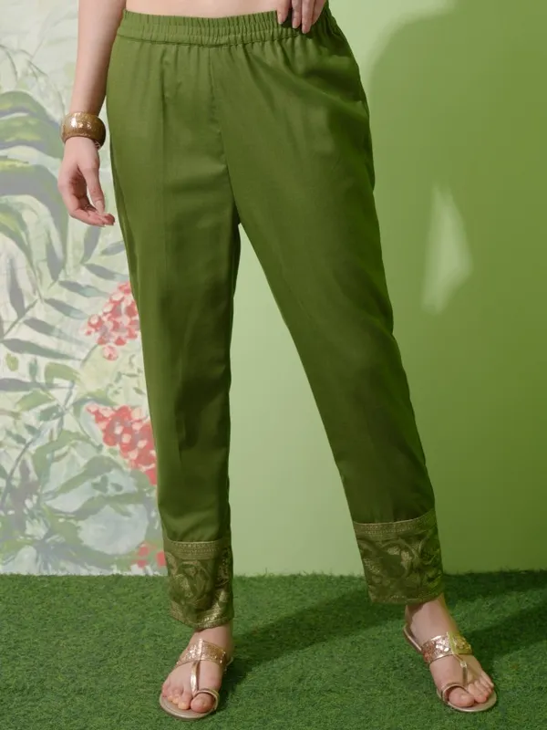 Vishudh Women Green Printed Kurta With Trouser And Dupatta