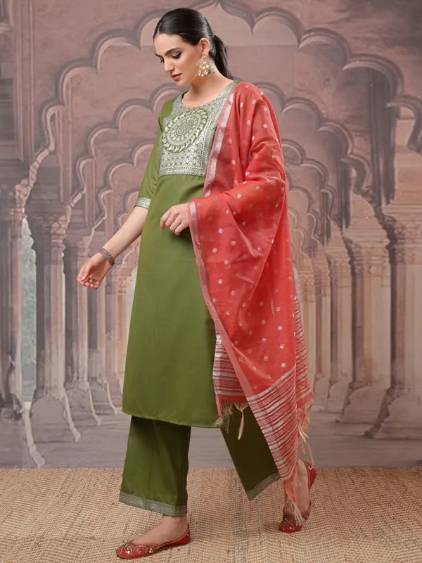Vishudh Women Green Printed Kurta With Palazzo And Dupatta