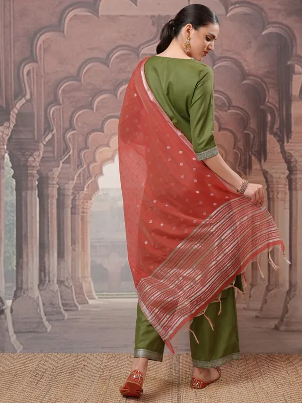 Vishudh Women Green Printed Kurta With Palazzo And Dupatta