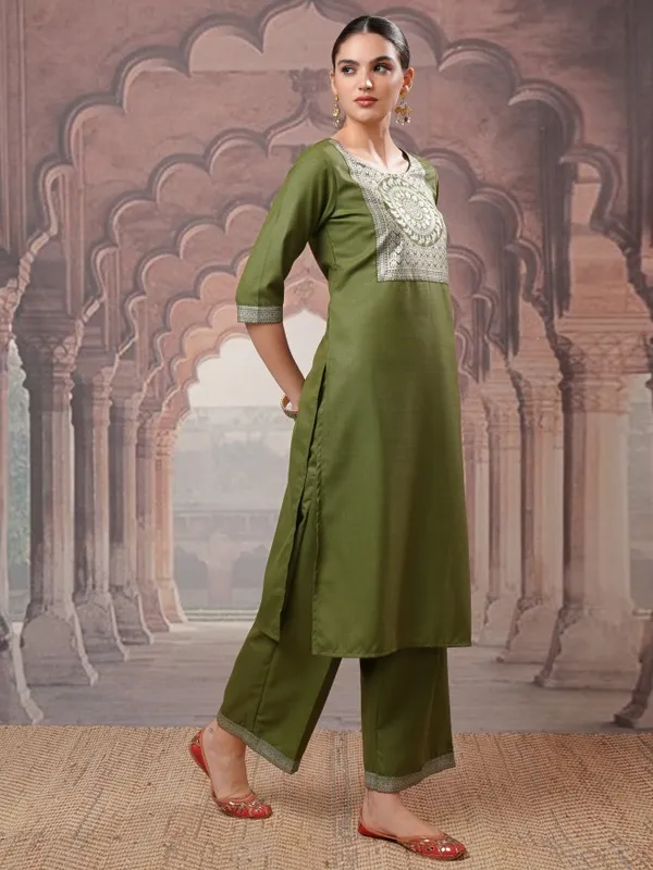 Vishudh Women Green Printed Kurta With Palazzo And Dupatta