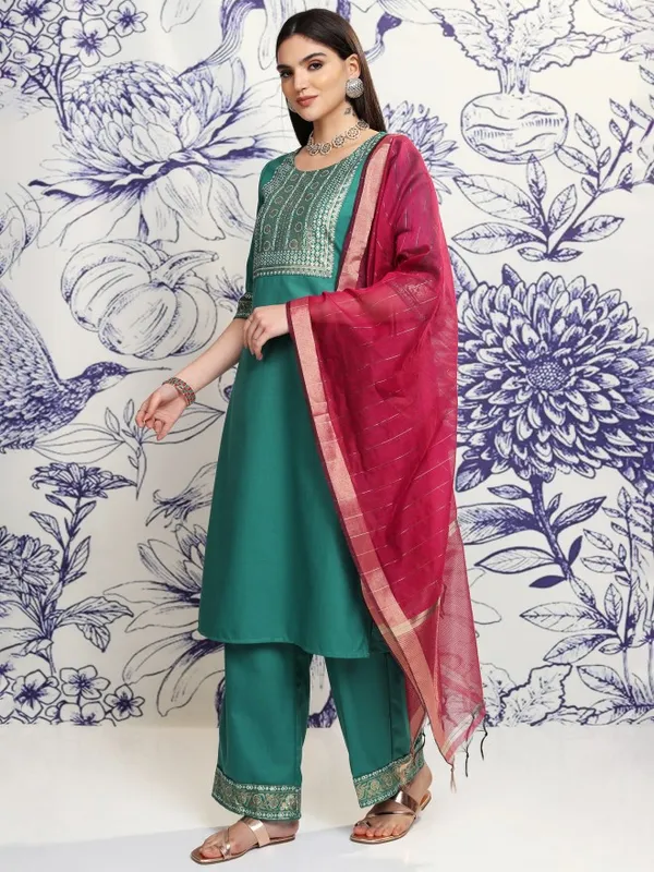 Vishudh Women Green Printed Kurta With Palazzos And Dupatta