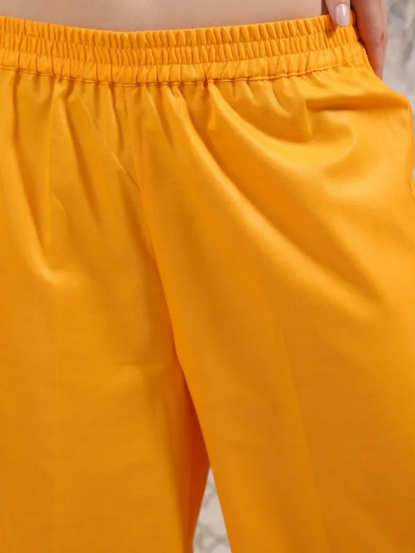  Vishudh Women Yellow Printed Kurta Sets